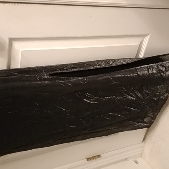 Le Chateau, Metallic Overlay, Side-Slit Formal Dress - Picture 6 of 6